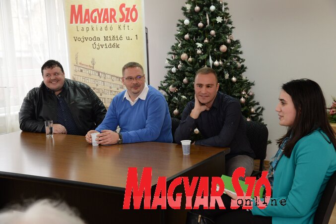 Máriás Endre, Fehérvári Csongor, Antalovics Péter és Balázs Andrea (Dávid Csilla felvétele) Máriás Endre, Fehérvári Csongor, Antalovics Péter és Balázs Andrea (Dávid Csilla felvétele)