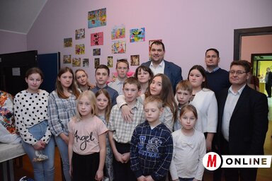 Jelenet a Lurkóház ünnepi műsorából (Paraczky László felvétele)