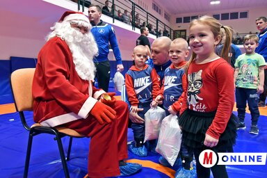 A Télapó Magyarkanizsán serénykedik (Gergely Árpád felvétele)