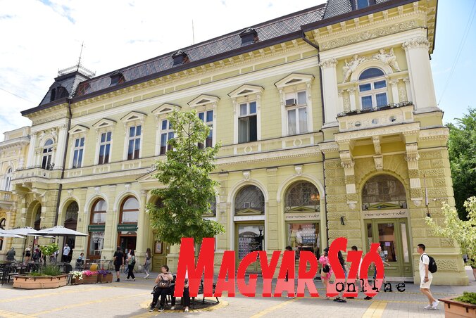 Samko Manojlović palotája a Korzó 8. házszám alatt található (Molnár Edvárd felvételei) Samko Manojlović palotája a Korzó 8. házszám alatt található (Molnár Edvárd felvételei)