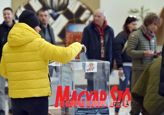 Az idén is többször vonultunk a szavazóurnákhoz (Fotó: Ótos András) Az idén is többször vonultunk a szavazóurnákhoz (Fotó: Ótos András)