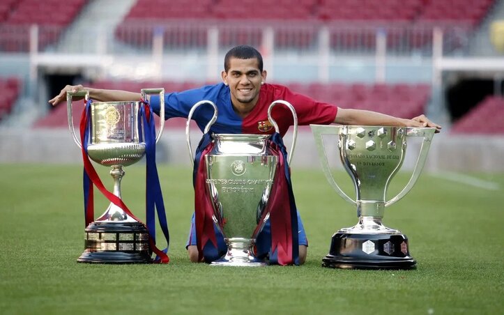 Alves egy hajszállal még őrzi a trófeacsúcsot Alves egy hajszállal még őrzi a trófeacsúcsot