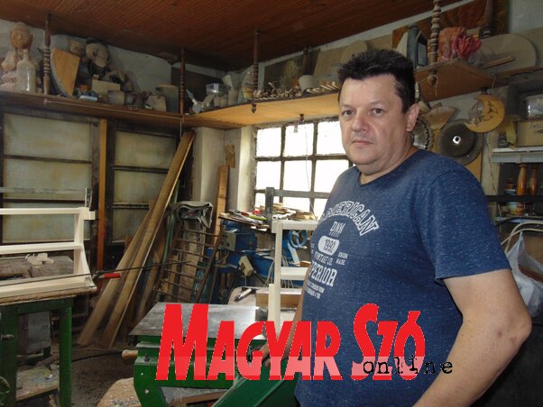 Mester Tibor műhelyében Mester Tibor műhelyében