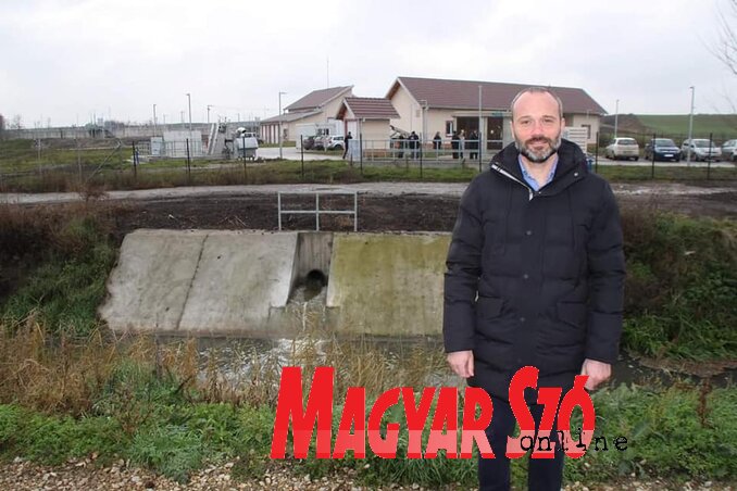Szatmári Adrián: A szennyvíztisztító hatása már a próbaüzem megkezdése után markánsan megmutatkozott (Tóth Péter felvétele) Szatmári Adrián: A szennyvíztisztító hatása már a próbaüzem megkezdése után markánsan megmutatkozott (Tóth Péter felvétele)