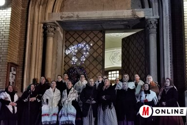 Topolyán magánszemélyek, intézmények, vállalkozók, a parókia, óvodai csoport és a cserkészcsapat is részt vett az Élő adventi kalendárium akcióban (Kazinczy Paszterkó Diana felvétele)