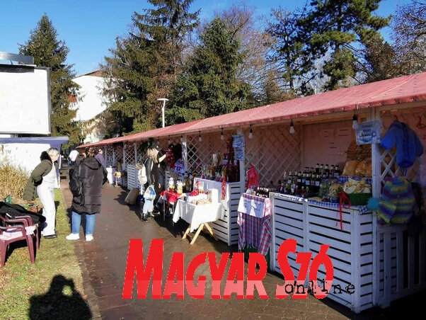 Kézműves vásár (Fotó: Kasza Jennifer) Kézműves vásár (Fotó: Kasza Jennifer)