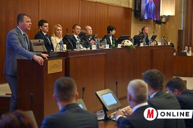 Igor Mirović kormányfő ismertette a költségvetés módosításának részleteit (Ótos András felvétele)