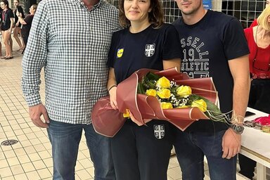 Ćuk Daniela ifj. Mészáros Istvánnal és fiával, Viktorral (Fotó: facebook.com/pvkbecej)