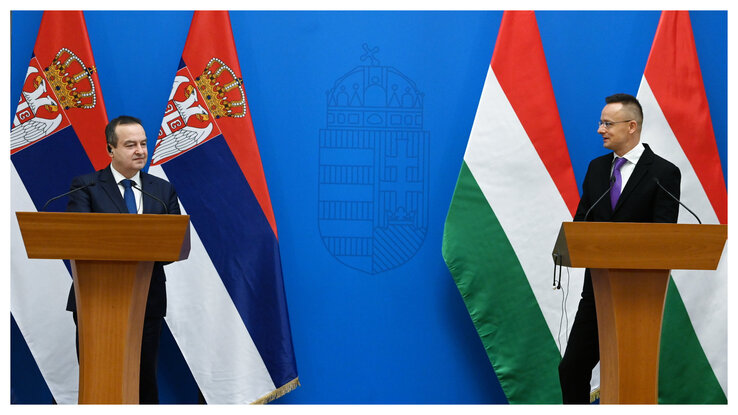 Ivica Dačić és Szijjártó Péter közös sajtótájékoztatója (Fotó: MTI)
