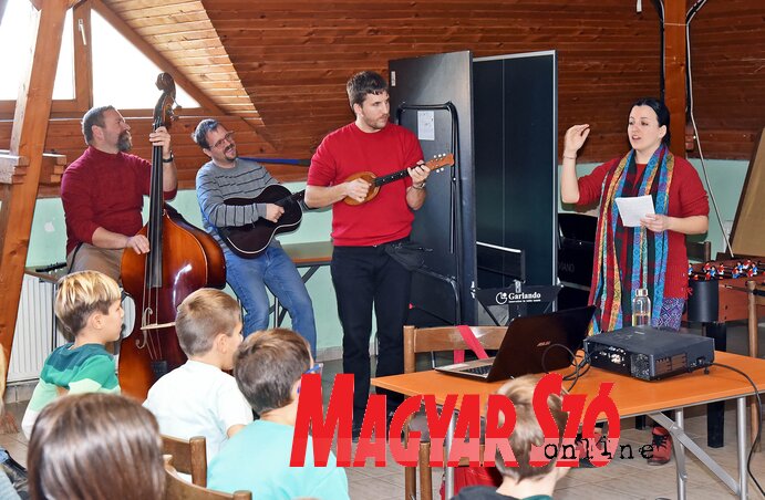 A muzsika összeköti az embereket (Fotó: Gergely Árpád) A muzsika összeköti az embereket (Fotó: Gergely Árpád)