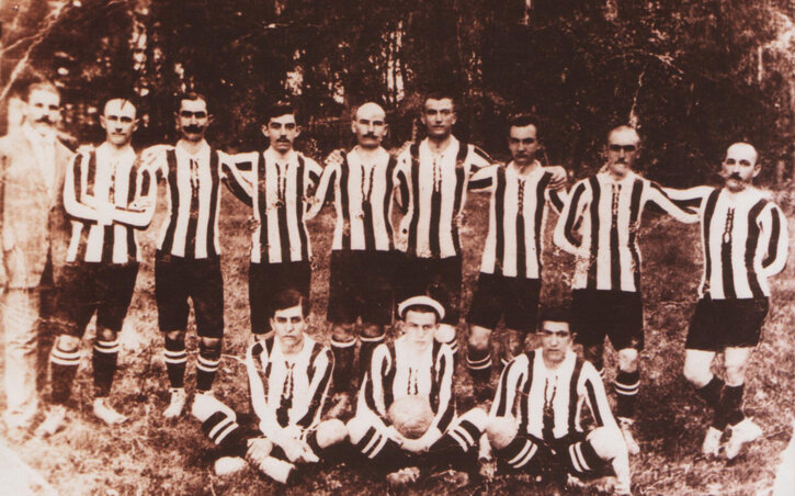 A Zenta 1905-ben alakult focicsapata A Zenta 1905-ben alakult focicsapata