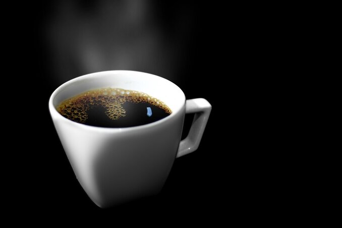 A gőzölgő reggeli kávéval jól indul a nap (Fotó: Pixabay)