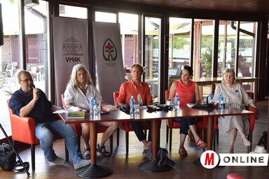 Wirth Imre, Gyukics Gábor, Jász Attila, Huszárik Kata és Lovas Ildikó (Fotó: Molnár Edvárd)