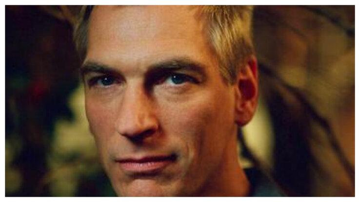 Julian Sands