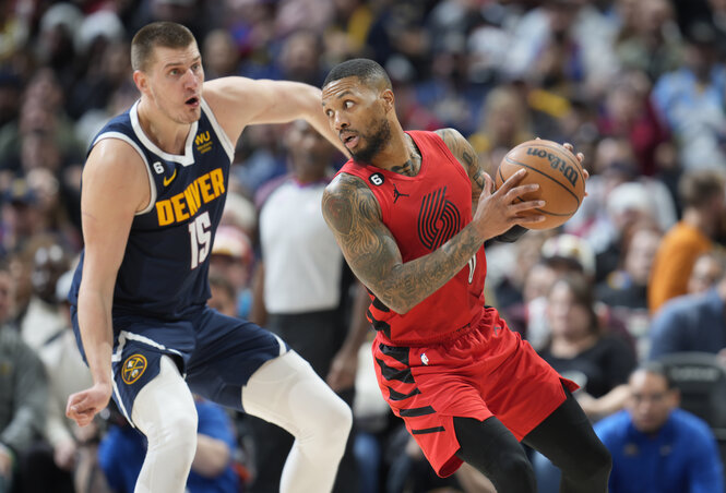 A két vezér, Jokić és Lillard párharca (Fotó: Beta/AP) A két vezér, Jokić és Lillard párharca (Fotó: Beta/AP)