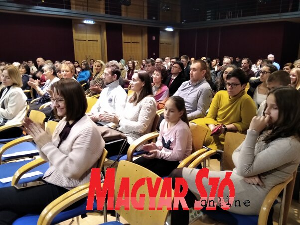 A tanulmányíró pályázatra Felvidékről, Magyarországról, Erdélyből, Délvidékről és Kárpátaljáról is érkeztek munkák (Fotó: Tóth D. Lívia) A tanulmányíró pályázatra Felvidékről, Magyarországról, Erdélyből, Délvidékről és Kárpátaljáról is érkeztek munkák (Fotó: Tóth D. Lívia)