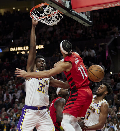 Bryant centermunkája nagy szerepet játszott a Lakers feltámadásában (Fotó: Beta/AP) Bryant centermunkája nagy szerepet játszott a Lakers feltámadásában (Fotó: Beta/AP)