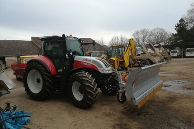 A Komgrad téli szolgálatának rendelkezésre álló munkagépei