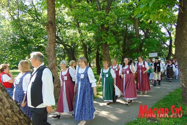 A Keve Magyar Művelődési Egyesület népdalköre (Vidács Hajnalka felvétele)