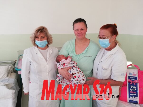 Mészáros Leóna Topolya község első újszülöttje 2023-ban (Tóth Péter felvétele)