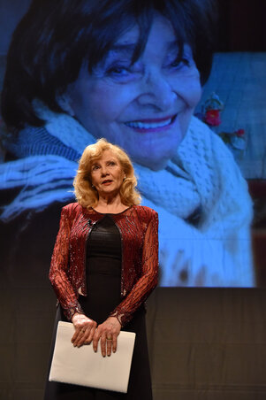 Piros Ildikó a szabadkai Szabó Magda-esten (Fotó: Molnár Edvárd) Piros Ildikó a szabadkai Szabó Magda-esten (Fotó: Molnár Edvárd)
