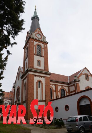 Az idéntől lesz órája az újvidéki telepi templomnak is (Fotó: Dávid Csilla) Az idéntől lesz órája az újvidéki telepi templomnak is (Fotó: Dávid Csilla)