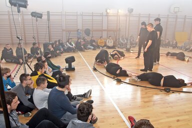A Tenger a lélekben című előadás a törökkanizsai Jovan Jovanović Zmaj Általános Iskola tornatermében (Fotó: Gergely Árpád)