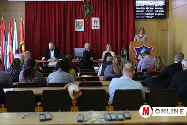 A legtöbb napirendi pontot az intézmények beszámolói tették ki (Lakatos János felvétele)