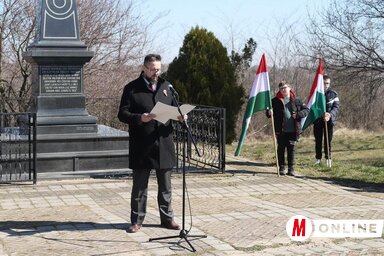 Juhász Bálint a megmelékező ünnepségen (Lakatos János felvétele)
