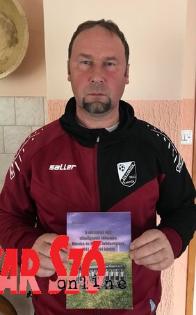 A szerző, Kazi Zsolt, kezében a könyvvel (Gulyás Réka felvétele) A szerző, Kazi Zsolt, kezében a könyvvel (Gulyás Réka felvétele)