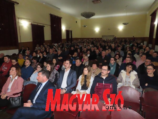 Az adai filmvetítés látogatottsága az egyik legnagyobb volt Vajdaságban (Fotó: Csincsik Zsolt) Az adai filmvetítés látogatottsága az egyik legnagyobb volt Vajdaságban (Fotó: Csincsik Zsolt)