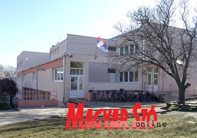 A teljesen felújított Petar Kočić Általános Iskola épülete (Góbor Béla felvétele)