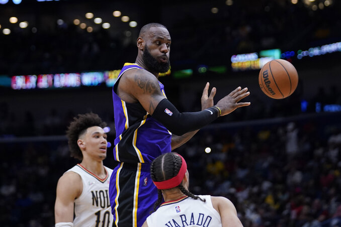 LeBron termeli a pontokat, de a Lakers egyre hátrébb csúszik a tabellán (Fotó: Beta/AP)