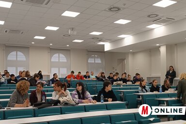 A középiskolások izgatottan várták a versenyt (Fotó: Dér Dianna)