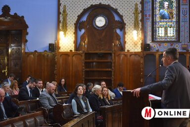 A képviselő-testület ülésén 56 képviselő vett részt (Fotó: Molnár Edvárd)
