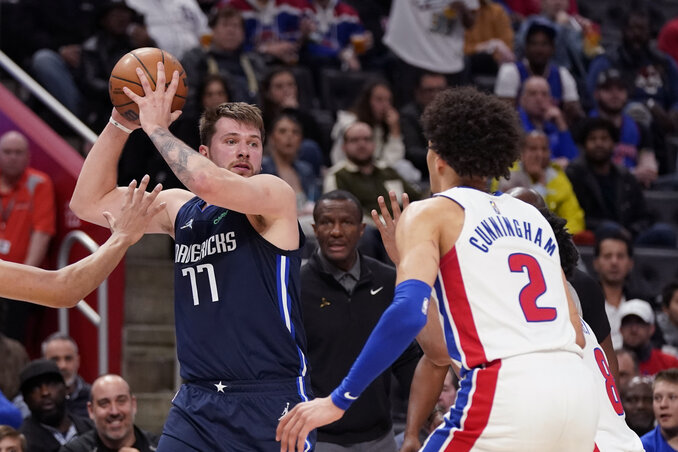 Dončić kiválóan lát a pályán (Fotó: Beta/AP) Dončić kiválóan lát a pályán (Fotó: Beta/AP)