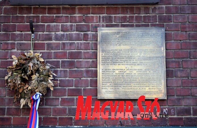 Az emléktábla a Jadran épületén (Fotó: Patyi Szilárd) Az emléktábla a Jadran épületén (Fotó: Patyi Szilárd)