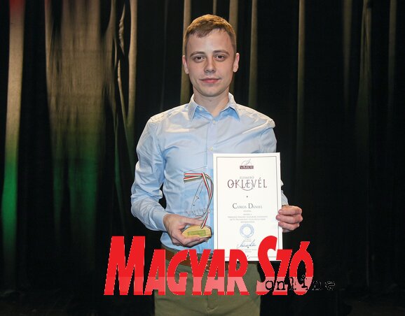 Lendületesen indult a fiatal újságíró pályája (Fotó: Gergely Árpád felvétele) Lendületesen indult a fiatal újságíró pályája (Fotó: Gergely Árpád felvétele)