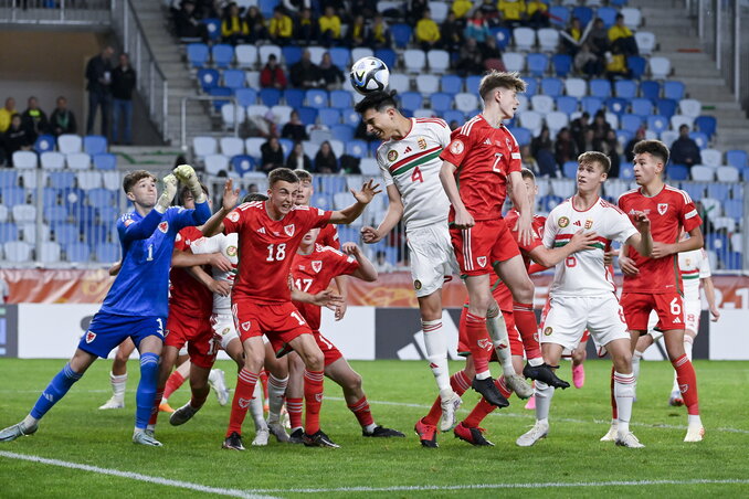 Umathum Ádám fejese alakította ki a végeredményt (Fotó: MTI) Umathum Ádám fejese alakította ki a végeredményt (Fotó: MTI)
