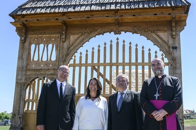 Kovács István unitárius püspök, Novák Katalin köztársasági elnök, Kató Béla református püspök és Kovács Gergely gyulafehérvári érsek (Fotó: MTI)