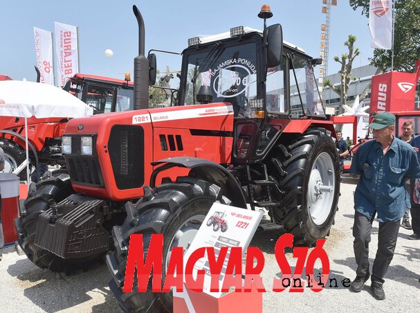 Harminc éve vannak a hazai piacon a Belarus traktorok (Fotó: Ótos András)