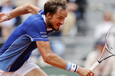 Medvegyev megizzadt, de nem eléggé... (Fotó: Beta/AP)