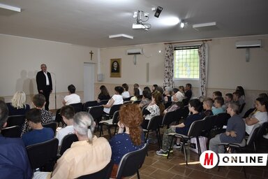 Némedi Imre, a Szülőimhez (két vers) című Petőfi-verset szavalja (Fotó: Dér Dianna)