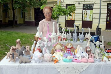 Szalma Julianna igényes, kézzel készített játékai  – most a tacskók a menők (Fotó: Gergely Árpád)