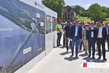 A beruházási hullám legszebb mozzanata a hídépítés (Fotó: Ótos András felvétele)