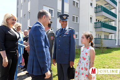 Épülnek a lakások az Európa sugárút mentén, szerdán 438 lakáskulcsot adtak át rendőröknek, katonáknak (Fotó: Ótos András felvétele)