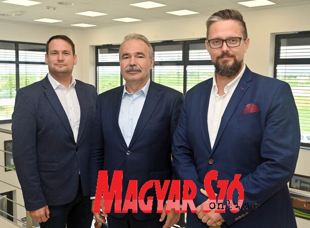 Fremond Árpád, Nagy István és Juhász Bálint (Fotó: Ótos András felvétele) Fremond Árpád, Nagy István és Juhász Bálint (Fotó: Ótos András felvétele)