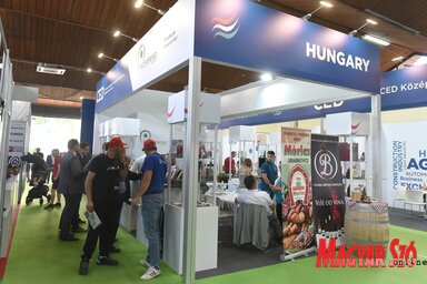 A hangulatos stand már a nyitásnál is felkeltette a látogatók érdeklődését (Fotó: Ótos András)