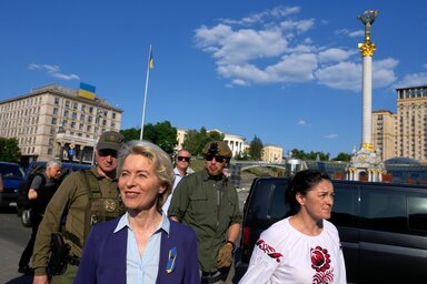 Ursula von der Leyen Kijevbe látogatott (Fotó: AP/Beta)