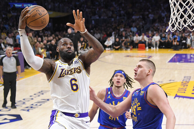 LeBron Jamesék egy lépésre vannak tőle, hogy dicstelen módon búcsúzzanak a rájátszástól (Fotó: Beta/AP) LeBron Jamesék egy lépésre vannak tőle, hogy dicstelen módon búcsúzzanak a rájátszástól (Fotó: Beta/AP)